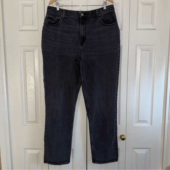 Abercrombie & fitch the 90,s straight ultra high rise Jean size 34/L32 - Picture 3 of 11